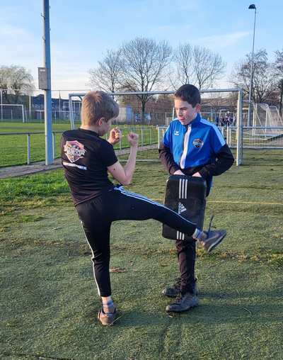 De Kracht en Plezier van FightCamp voor Kinderen bij Schipper Bootcamp 